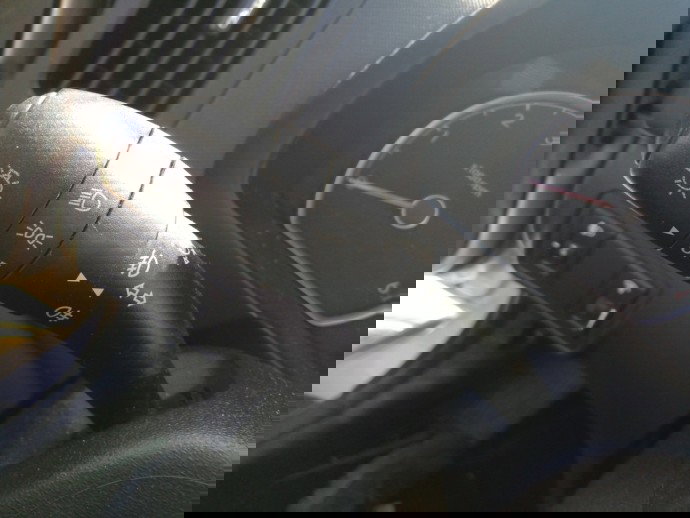 Maneta semnalizare Hyundai i30 1.6 R89A OEM 2007-2012