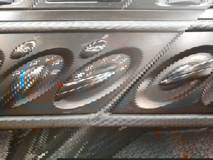 Panou comanda AC Daewoo Nubira 1.6benz OEM 2000-2002