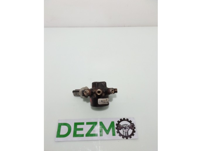 Rampa injectoare Ford Focus SMAX 1.8TDCI 4M5Q9D280DB