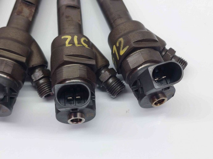 Injector  Bmw 3 (F30) [Fabr 2012-2017] 7810702-03 / 0445110478 2.0 D N47 