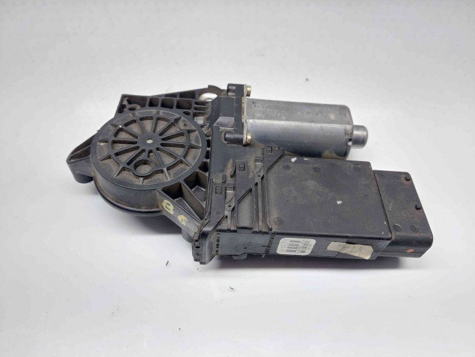 Motoras geam stanga fata  SKODA Octavia 1 (1U2) [Fabr 1996-2010] 0130821730   070083ASV