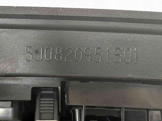 Grila aerisire centrala  Skoda Fabia 2 (5J, 542) [Fabr 2007-2014] 5J0820951S 1.2  
