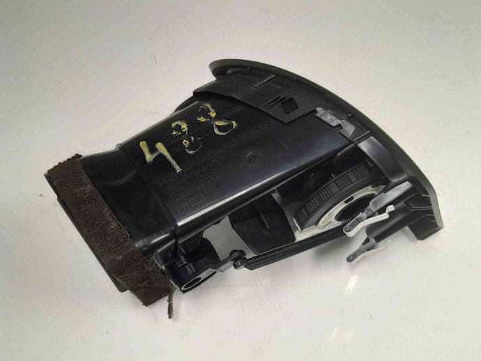 Grila aerisire dreapta  Skoda Fabia 2 (5J, 542) [Fabr 2007-2014] 5J0819702 1.2  