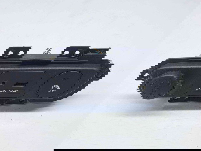  Conector auxiliar USB Kia Sportage III [Fabr 2010-2016] 96110-3W000