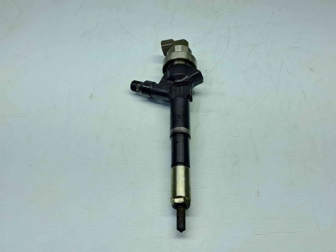 Injector Opel Astra J [Fabr 2009-2015] 55567729 1.7 CDTI A17DTS   