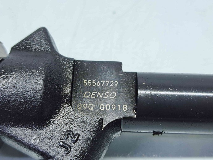 Injector Opel Astra J [Fabr 2009-2015] 55567729 1.7 CDTI A17DTS   