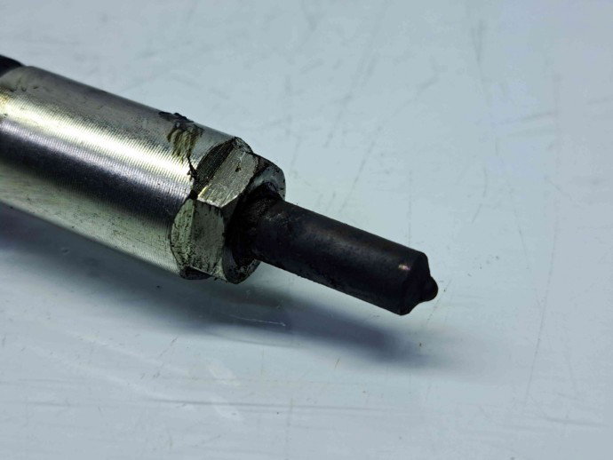 Injector Opel Astra J [Fabr 2009-2015] 55567729 1.7 CDTI A17DTS   