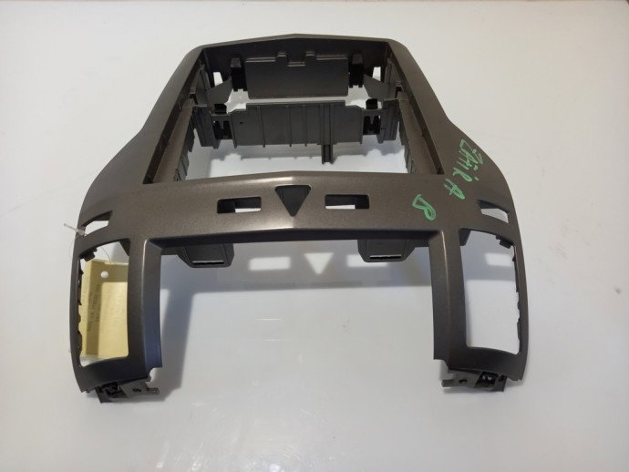 Grila centrala bord Opel Zafira B 1.9 CDTI OEM 2006-2011
