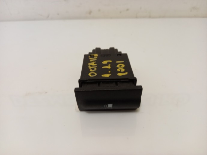 Buton actionare rezervor Skoda Octavia 1 1.9 TDI OEM 1996-2010