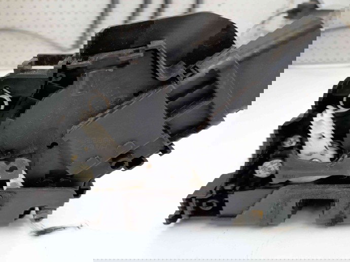 Broasca usa stanga fata Ford Focus 2 (DA) [Fabr 2004-2012] 3M5A-R21813ET