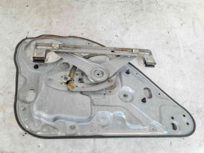 Macara manuala geam dreapta spate Ford Focus 2 (DA) [Fabr 2004-2012] 7M51 A24994