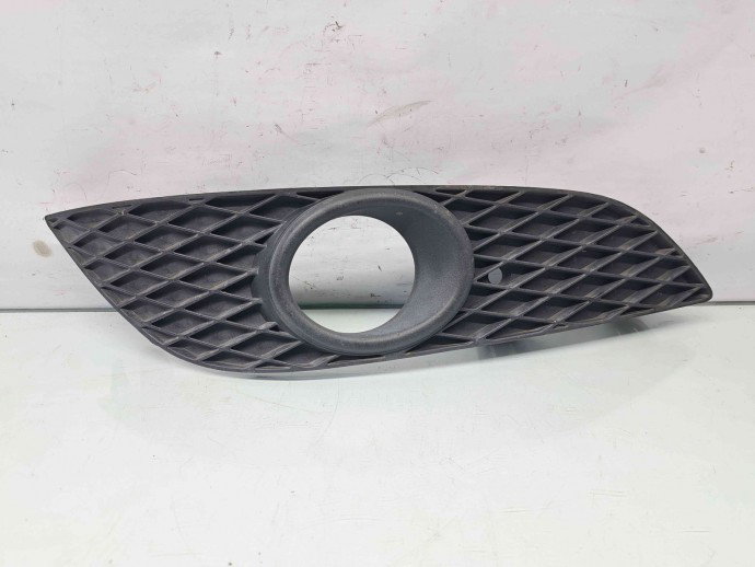 Grila proiector dreapta Opel Astra H [Fabr 2004-2009] 13225765