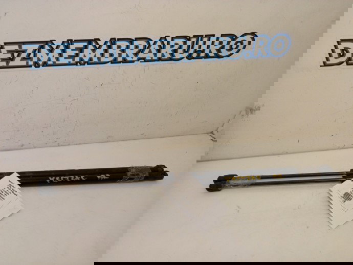 Amortizor Portbagaj Opel Vectra C 1.9 TDI 13101335 2003-2008