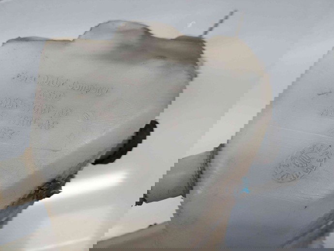 Vas lichid parbriz Volvo S40 II (MS) [Fabr 2004-2012] 4N51-13K163-AE 2.0 D5204T