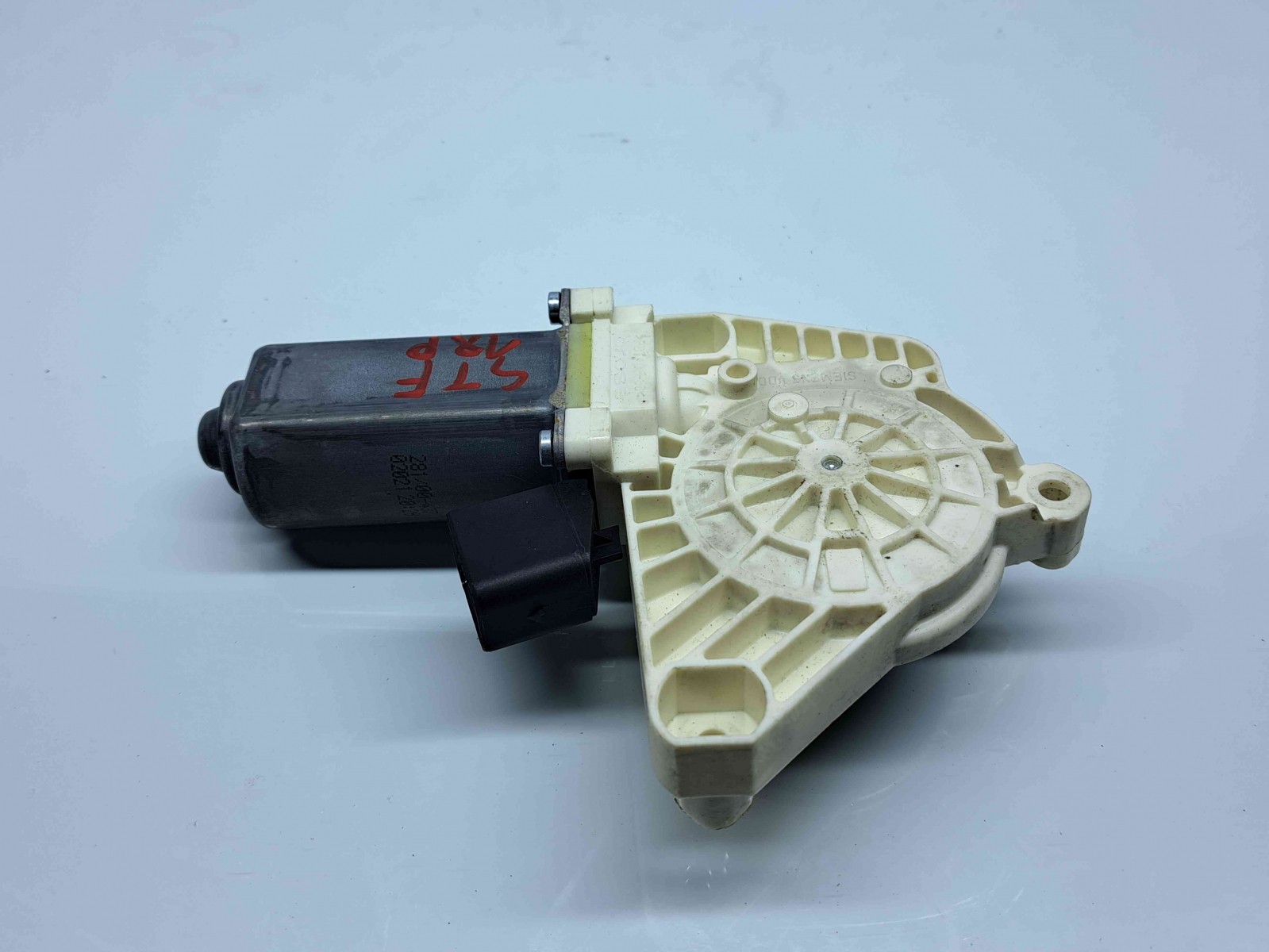 Motoras geam stanga fata Mercedes Clasa E (W207) Coupe [Fabr 2009-2012] A2078200542 - imagine 1