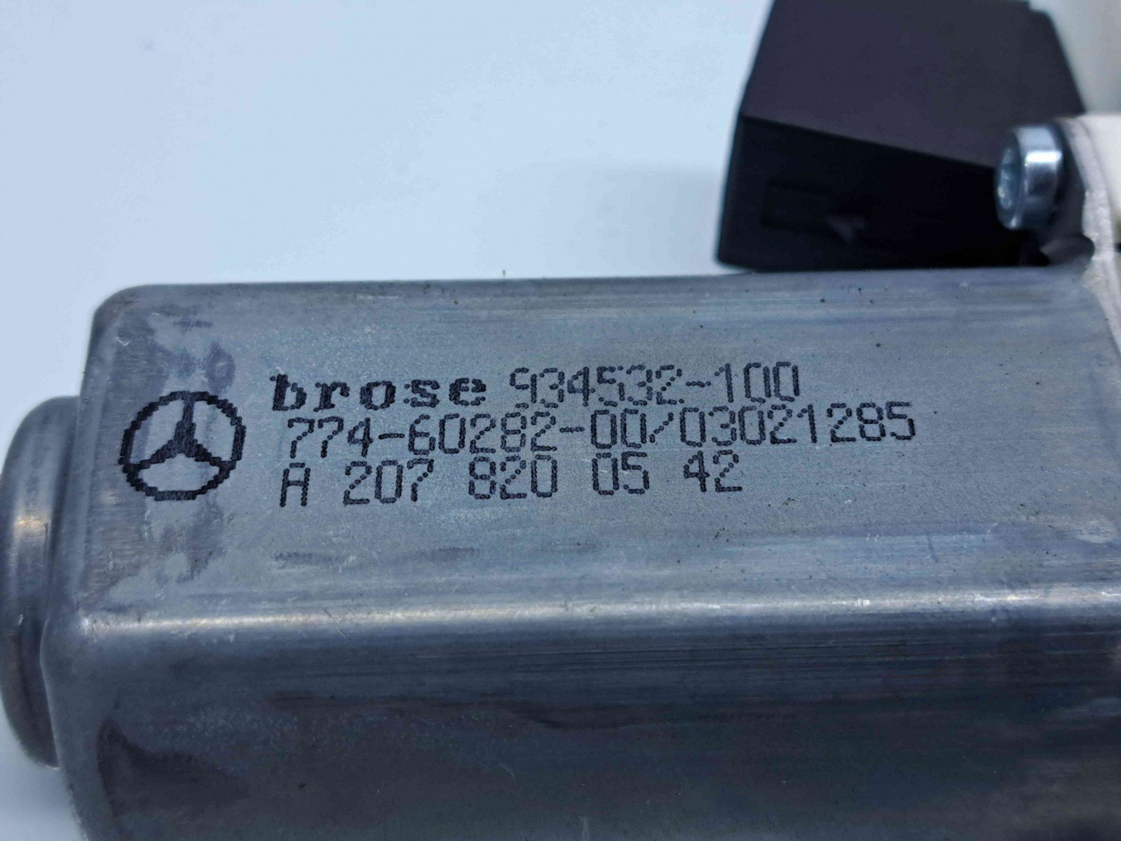 Motoras geam stanga fata Mercedes Clasa E (W207) Coupe [Fabr 2009-2012] A2078200542 - imagine 3