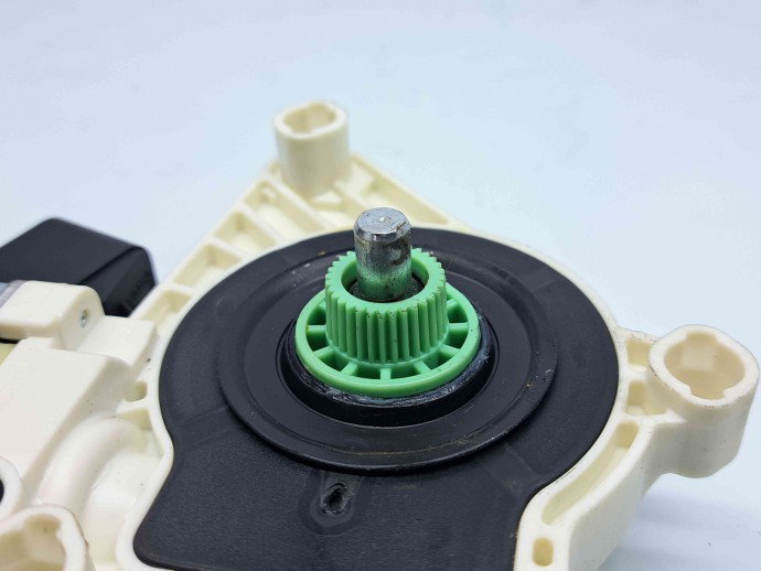 Motoras geam stanga fata Mercedes Clasa E (W207) Coupe [Fabr 2009-2012] A2078200542
