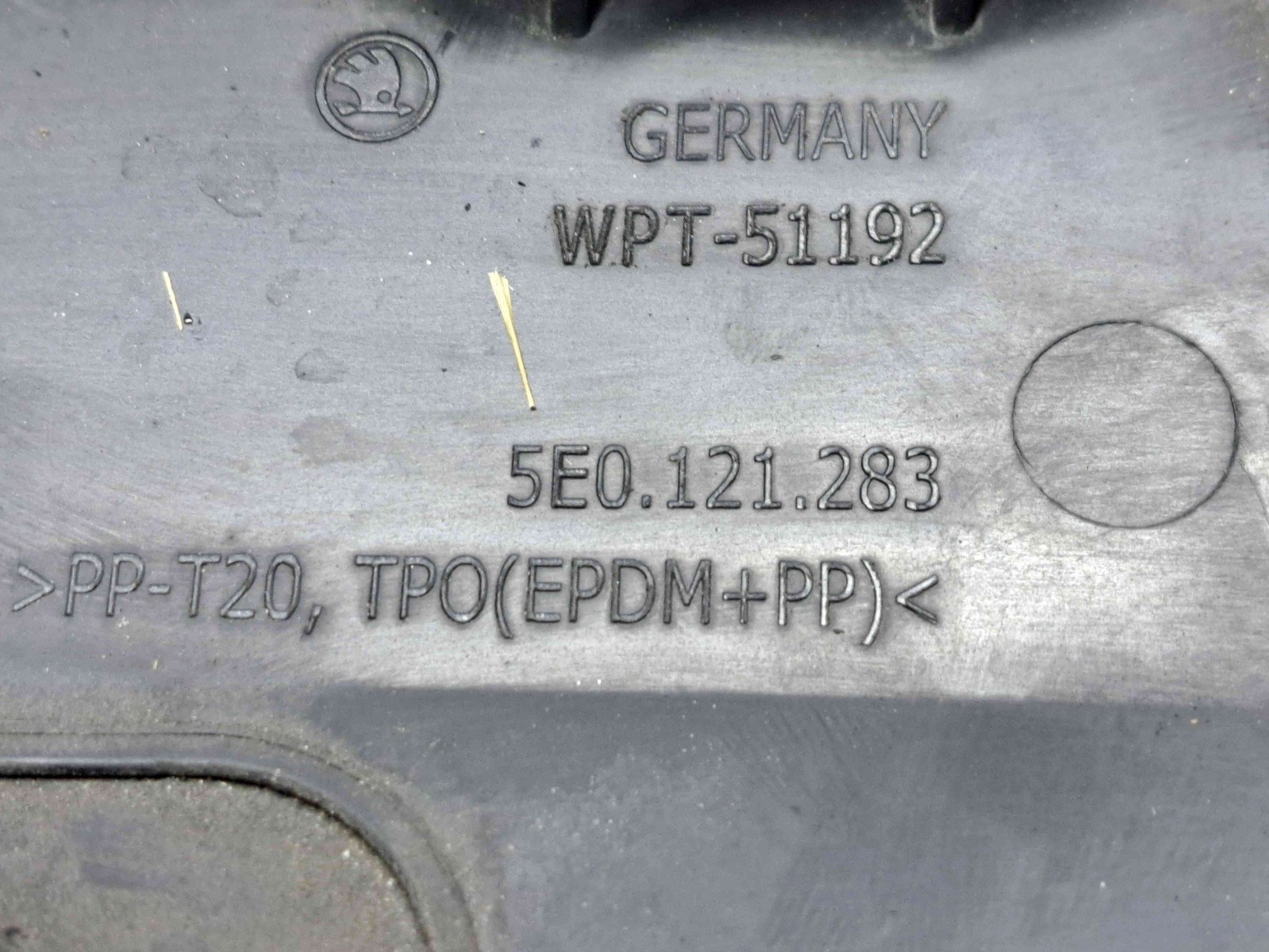Deflector aer Skoda Octavia 3 (5E3) [Fabr 2012-prezent] 5E0121283 - imagine 3