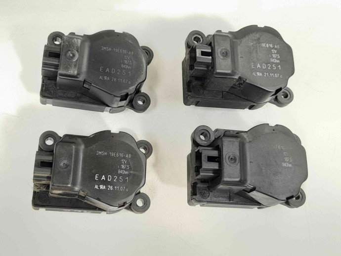 Motoras aeroterma bord 3M5H-19E616-AB Ford Focus 2 (DA)