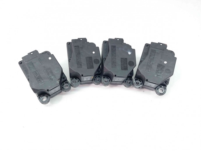 Motoras clapeta aeroterma bord Volvo S40 II (MS) [Fabr 2004-2012] 4N5H-19E616