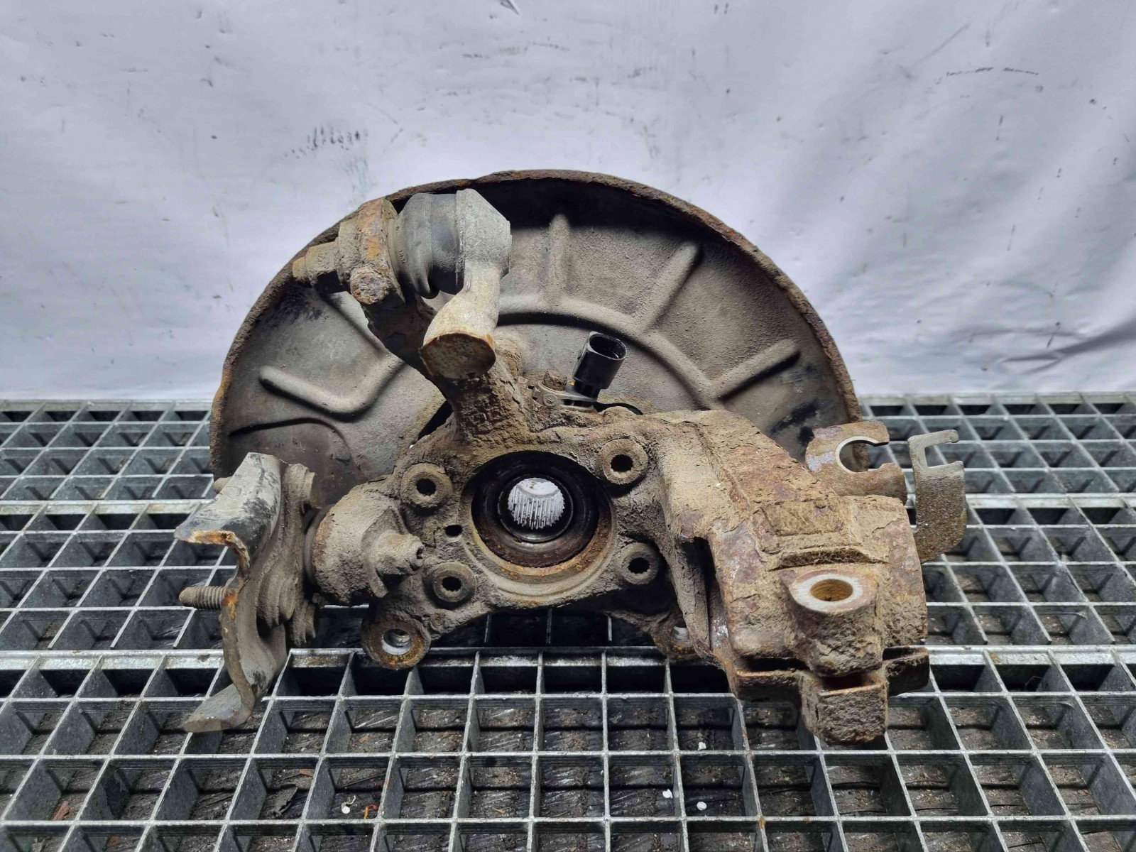 Fuzeta fata stanga Volkswagen Passat B6 (3C2) [Fabr 2005-2010] 1K0615311F 2.0 TDI BMR 2.0 TDI BMR 125KW / 170CP - imagine 4