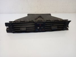 Grila aerisire centrala BMW 320 E90 2.0 D 7144253 2005-2011