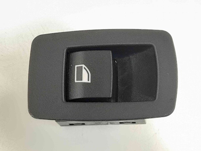 Buton comanda geam dreapta spate Bmw 3 (F30) 9208106