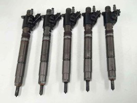 Injector Injectoare Volvo S40 31303238 2.0 D5204T