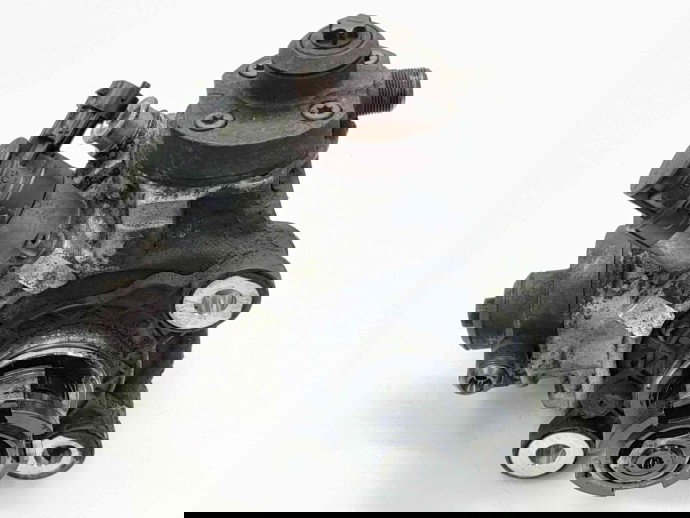 Pompa inalte 2.0 d d5204t3 volv S80 31272896 0445010618