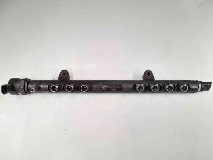 Rampa injectoare 2.0 d d5204t3 Volvo V70 0445215025