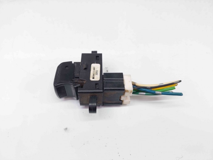 Butoane geam dreapta spate Nissan Navara (D40) [Fabr 2005-2014] 25411EA003