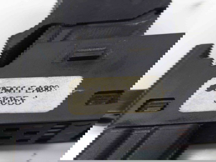 Butoane geam dreapta spate Nissan Navara (D40) [Fabr 2005-2014] 25411EA003