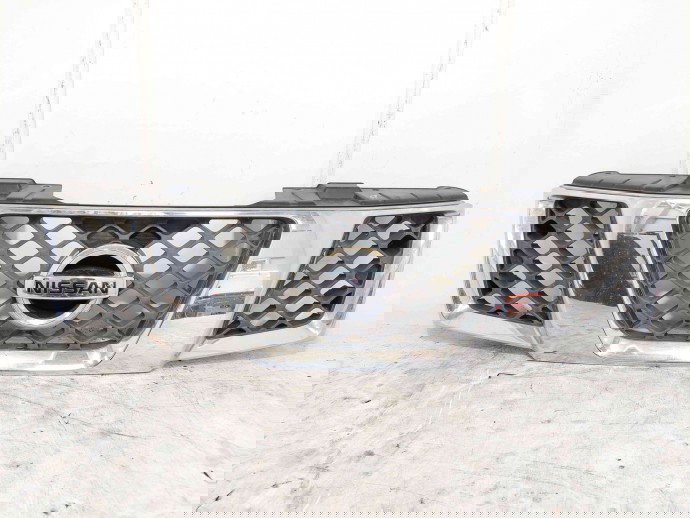 Grila bara fata Nissan Navara (D40) [Fabr 2005-2014] OEM