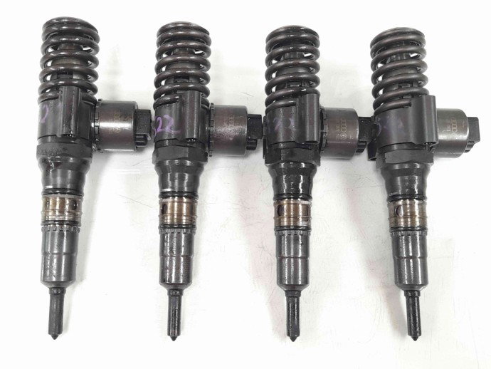 Injector Audi A4 (8EC, B7) [Fabr 2004-2008] 03G130073G / 0414720404 2.0 TDI BRE  103 KW / 140 CP