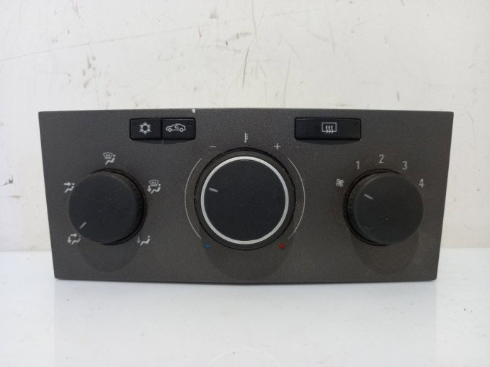 Panou clima Opel Zafira B 1.7 CDTI GM13201300 2006-2011