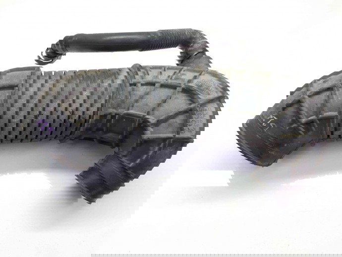 Tub admisie aer Audi A4 (8EC, B7) [Fabr 2004-2008] 8E0129615J