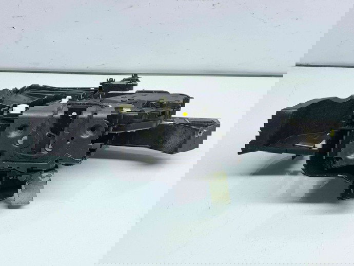 Broasca usa stanga spate Ford Focus 2 (DA) [Fabr 2004-2012] 4M5A-R26413-EE