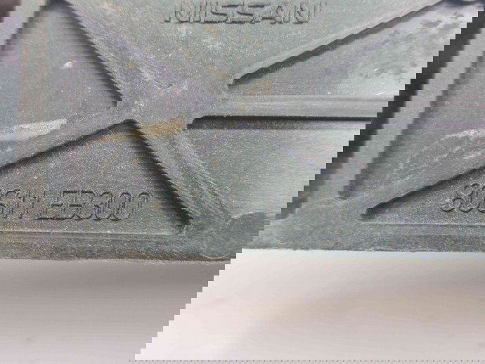 Maner usa stanga fata Nissan Navara (D40) [Fabr 2005-2014] 80611EB300