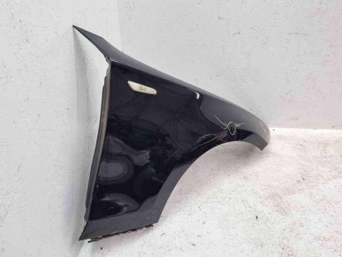 Aripa dreapta fata Bmw 1 (E81, E87) [Fabr 2004-2010] BLACK SAPPHIRE METAL
