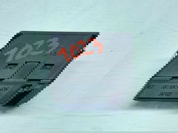  Conector auxiliar USB Bmw 1 (E81, E87) [Fabr 2004-2010] 6930561