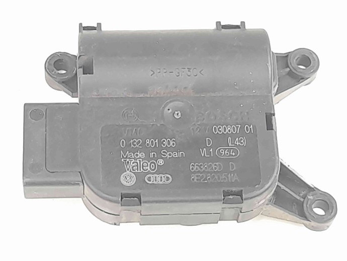 Motoras clapeta aeroterma bord Audi A4 (8EC, B7) [Fabr 2004-2008] 8E2820511A