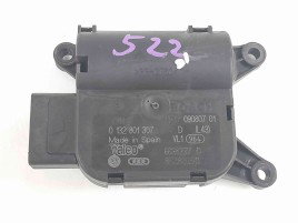 Motoras clapeta aeroterma bord Audi A4 (8EC, B7) [Fabr 2004-2008] 8E2820511