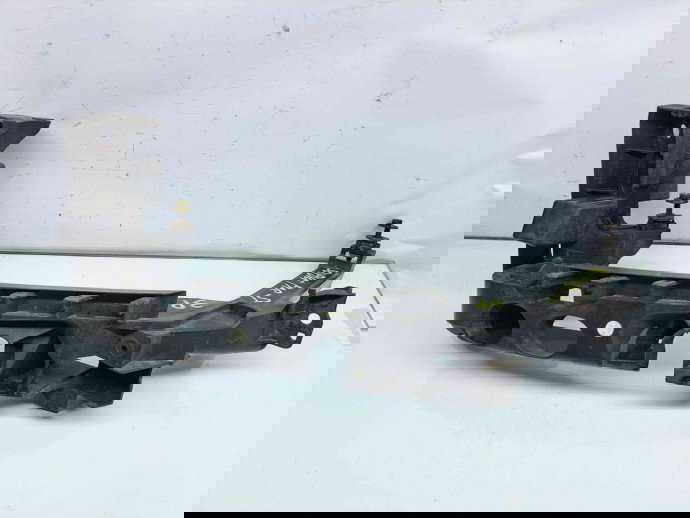 Suport far stanga Audi A3 (8P1) [Fabr 2003-2012] 8P0805607