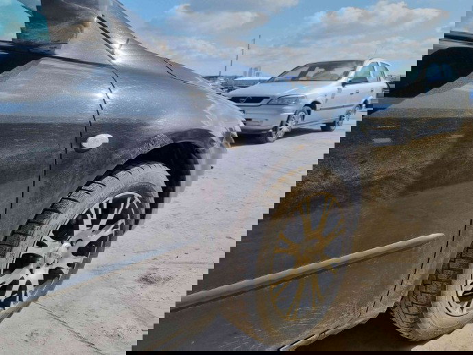 Aripa dreapta fata MAZDA 6 Hatchback (GG) [Fabr 2002-2008] Negru