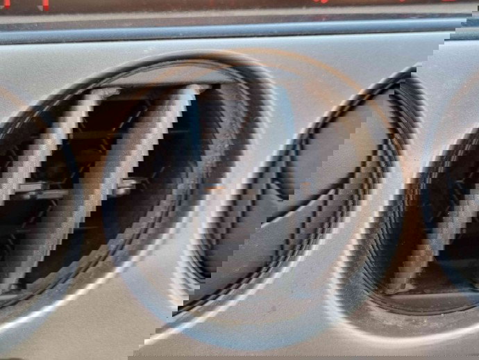  Grila aerisire centrala MAZDA 6 Hatchback (GG) [Fabr 2002-2008] OEM