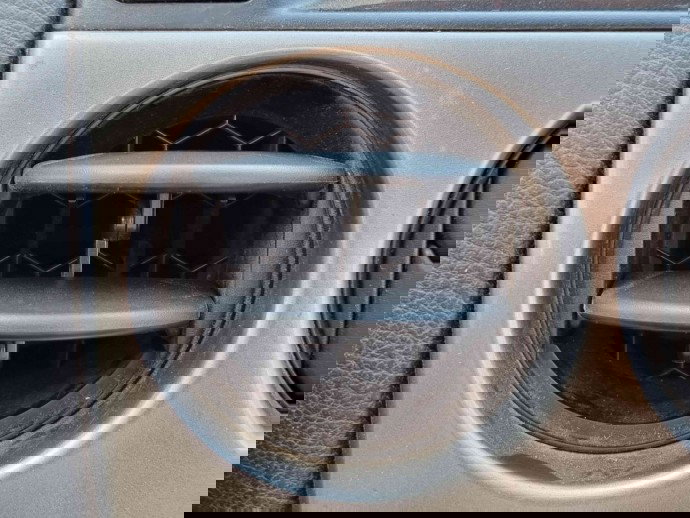  Grila aerisire centrala MAZDA 6 Hatchback (GG) [Fabr 2002-2008] OEM