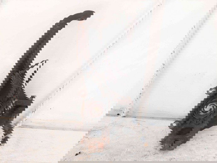 Fuzeta stanga Nissan Navara (D40) [Fabr 2005-2014] OEM 2.5  DCI 