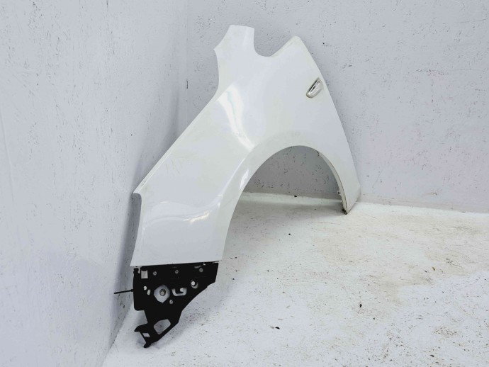 Aripa stanga fata Opel Astra J [Fabr 2009-2015] GAZ