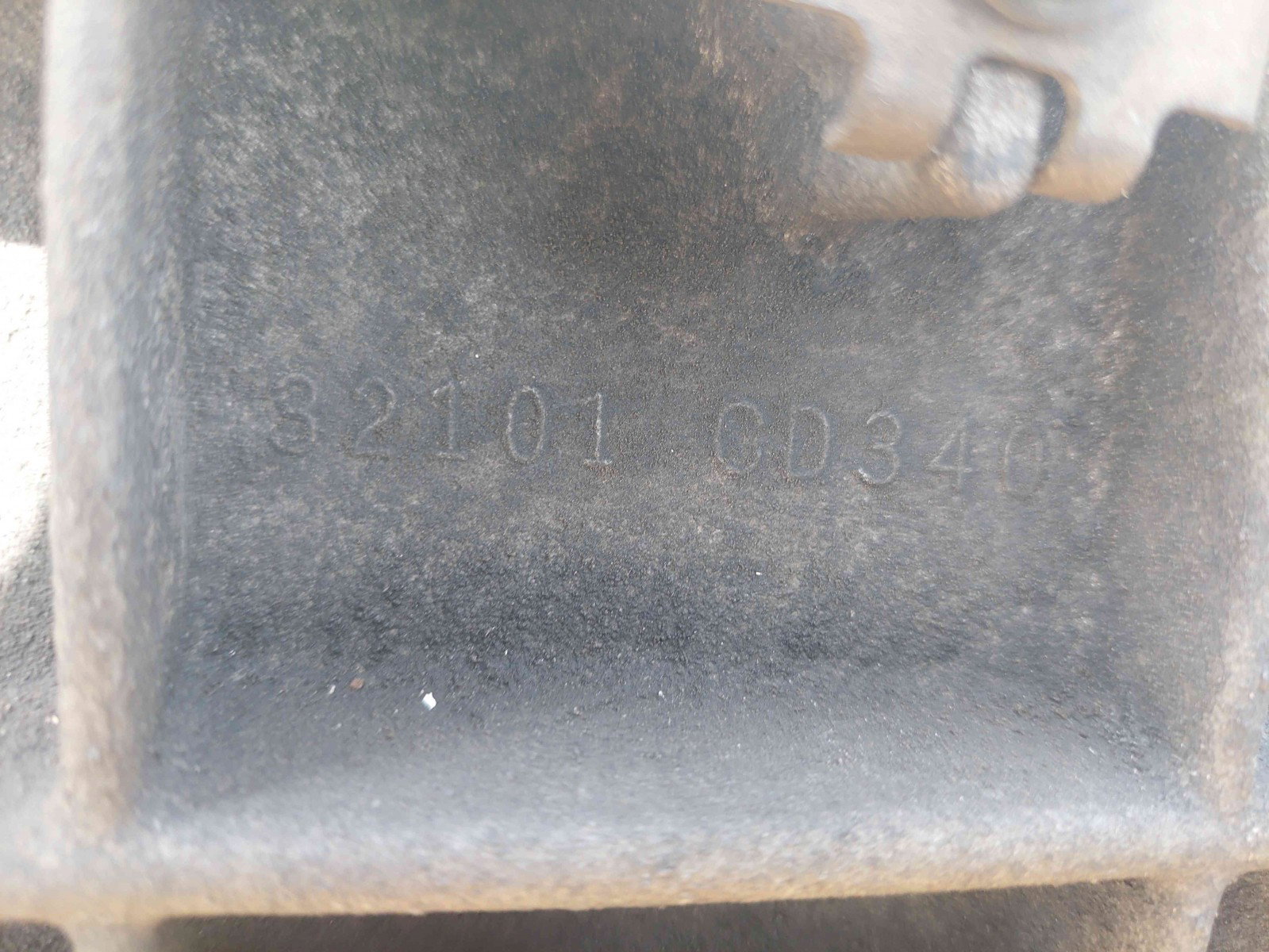 Cutie viteze manuala 5 trepte Nissan Navara (D40) 32101CD340 2.5 DCI - imagine 4