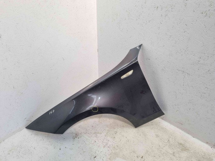 Aripa stanga fata Bmw 1 (E81, E87) [Fabr 2004-2010] METAL. GRAU